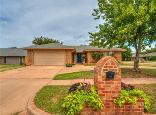 2304 Sandy Creek Trl, Edmond, OK 73013