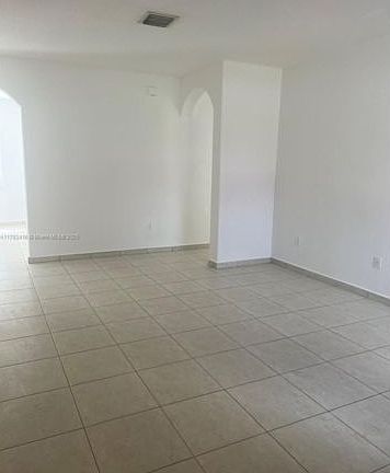 3rd image of 1304 SE 7th Ct #1304