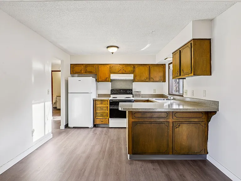 Cypress Crest Apartments — Photo 60