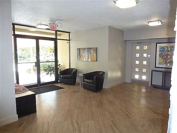 2nd image of 804 Cypress Grove Ln APT 309