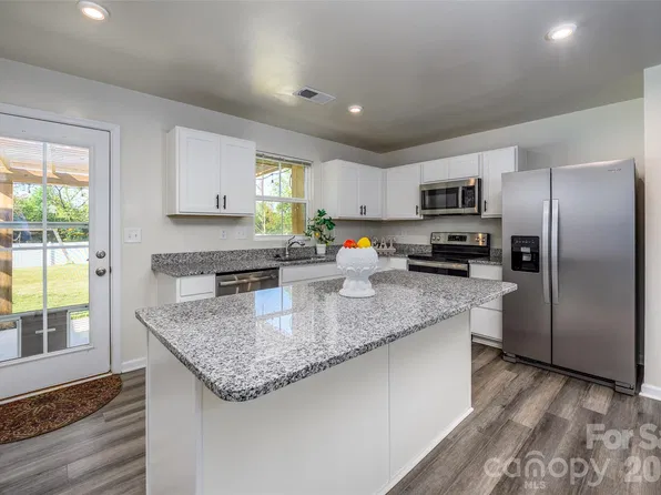 117 Crownpiece St, Troutman, NC 28166