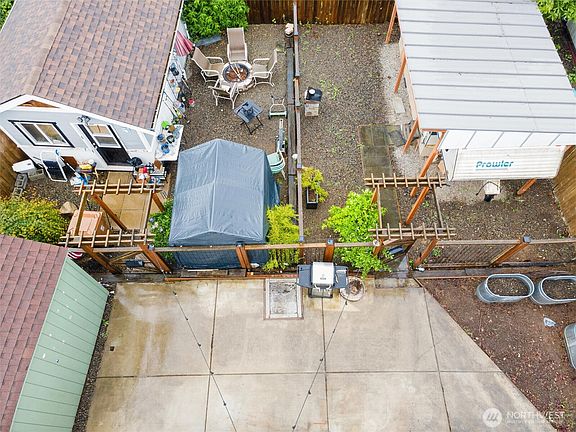 5th image of 3561 E M Street