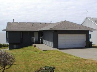 42180 Sundown Way, Cloverdale, OR 97112