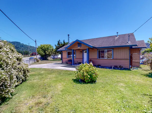 175 Davis St, Rio Dell, CA 95562