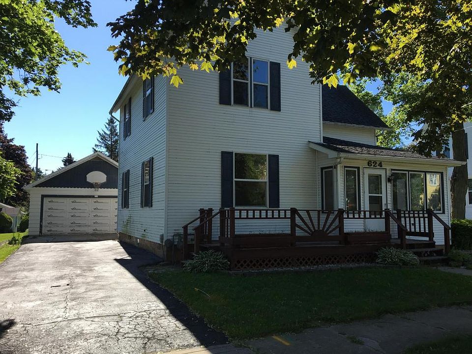 2nd image of 624 Sumner St