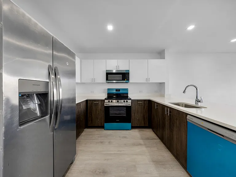 20 NE 19th Ave #205 — Photo 11