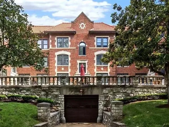 7525 Buckingham Dr APT 1N, Saint Louis, MO 63105
