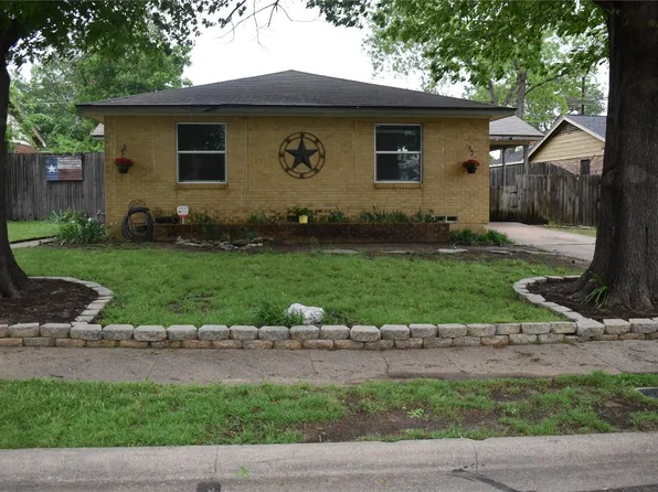 329 Lakeside Dr, Irving, TX 75062