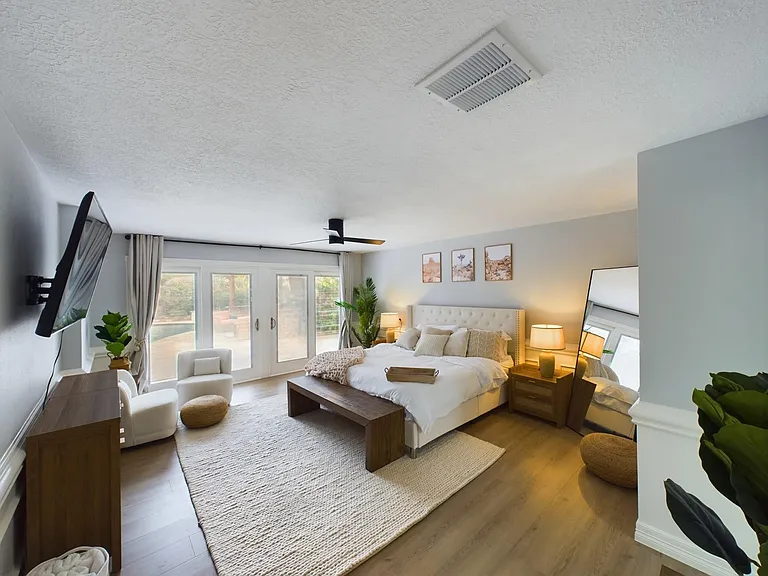 7702 Antoine Dr — Photo 20