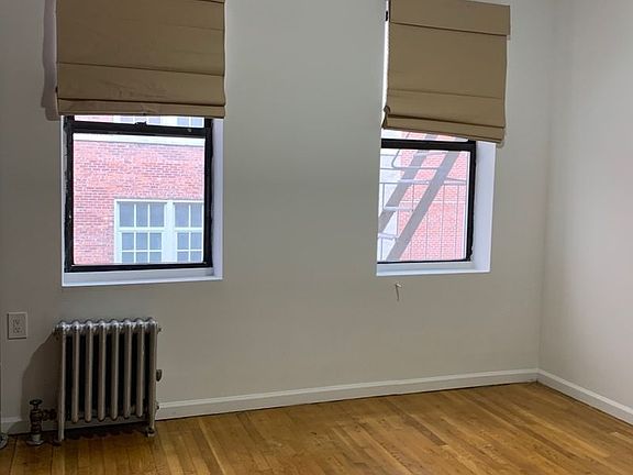 3rd image of 132 E 17th St APT 44