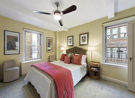 Sold by Warburg | media 10