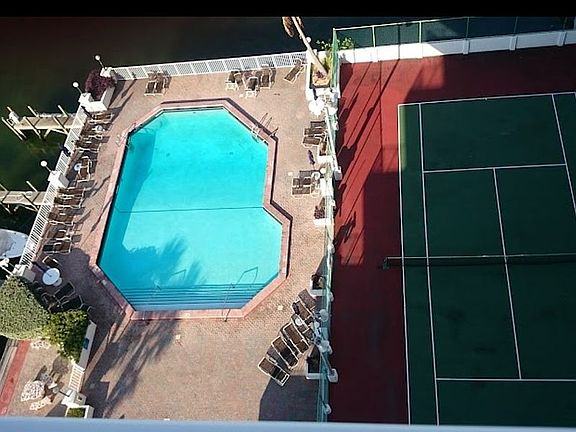2nd image of 200 SE 15th Rd APT 6F
