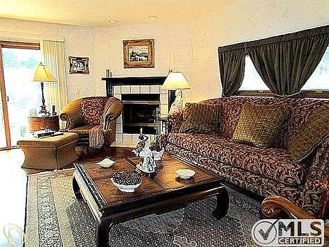 3rd image of 1000 Ann St #1