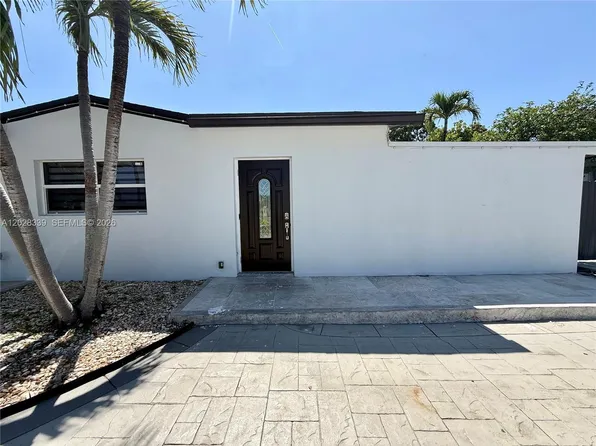 6520 W 8th Ln, Hialeah, FL 33012