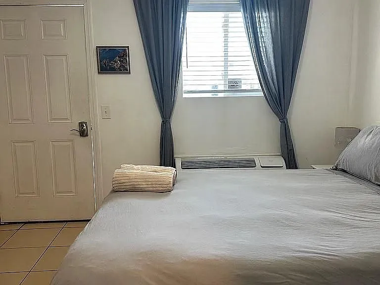 1 bed, 1.0 bath, 257 sqft, $1,200 — Photo 4
