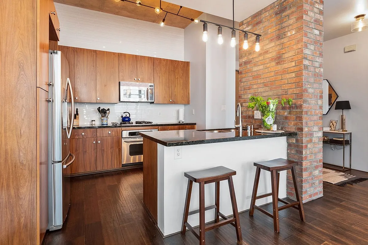 Building Photo - 1050 Island Ave #415