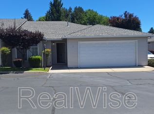 1221 Skeeters Ln Unit 3, Medford, OR 97504