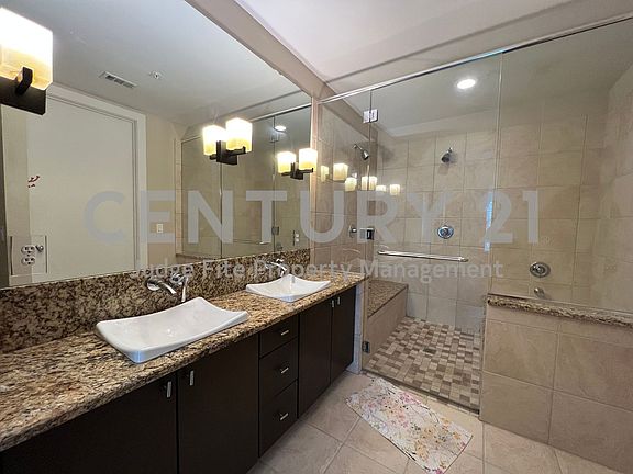 4th image of 2950 McKinney Ave APT 217
