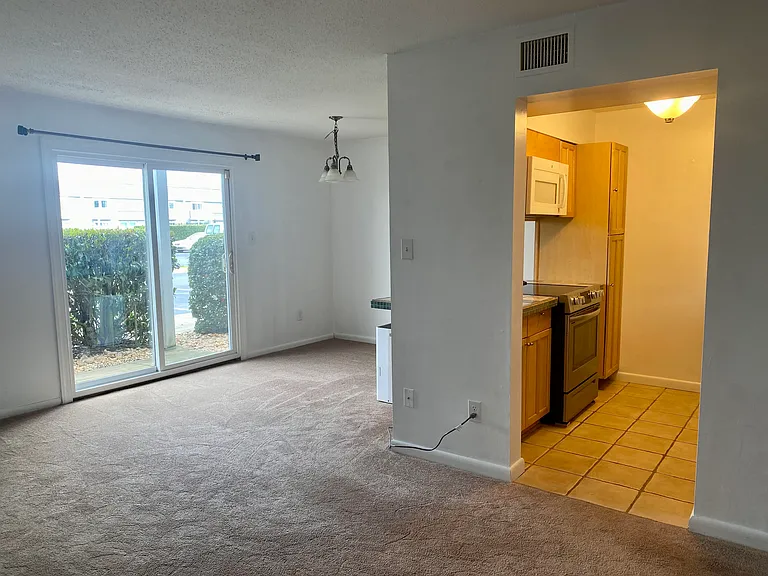 1204 Indian Rd #1204 — Photo 3