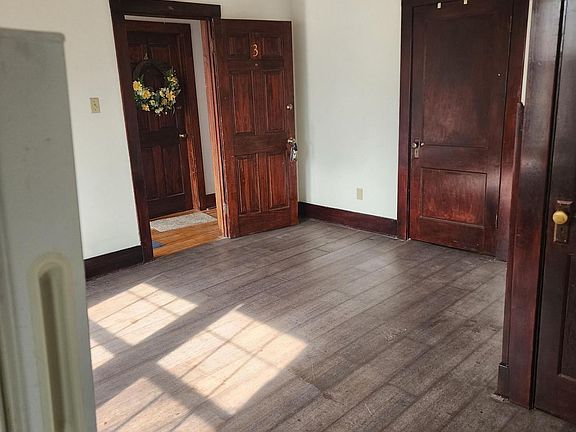 5th image of 2857 N Humboldt St #3