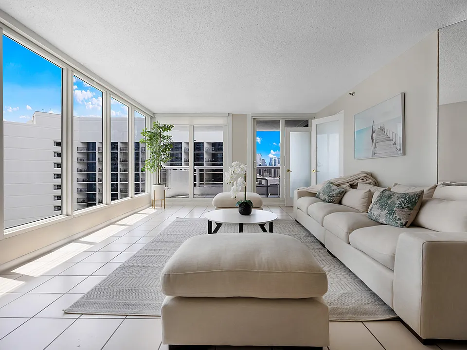1717 N Bayshore Dr #ID1054125P