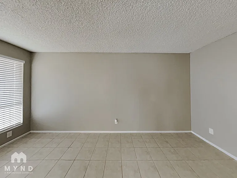4820 N 89th Ave #76 — Photo 3