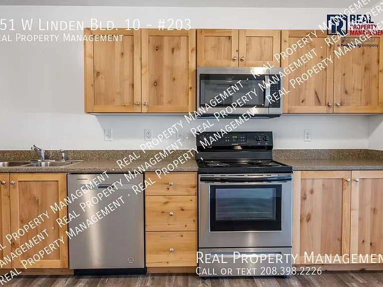 251 W Linden Ave #10-203 — Photo 2