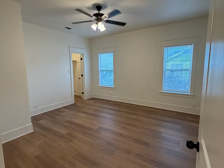547 W Highland Blvd — Photo 9