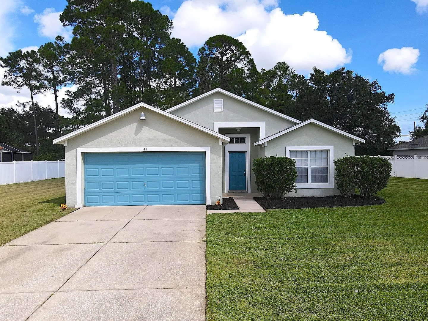 Roomy 3 Bed 2 Bath Home for Rent in E Section of Palm Coast! — Photo 2