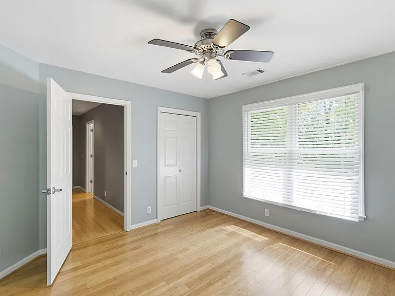 913 Magnolia Ct W — Photo 18
