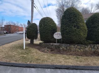 13 Riveredge Dr #13, Winsted, CT 06098