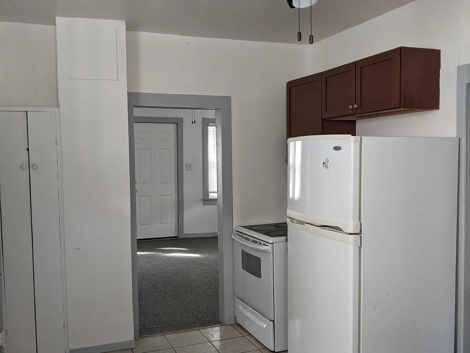 2 bed, 1050 sqft, $1,200 — Photo 1