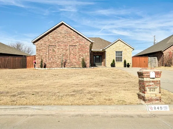 849 SW 10th St, Moore, OK 73160