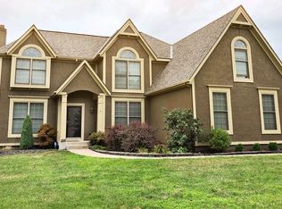 13900 Bradshaw St, Overland Park, KS 66221