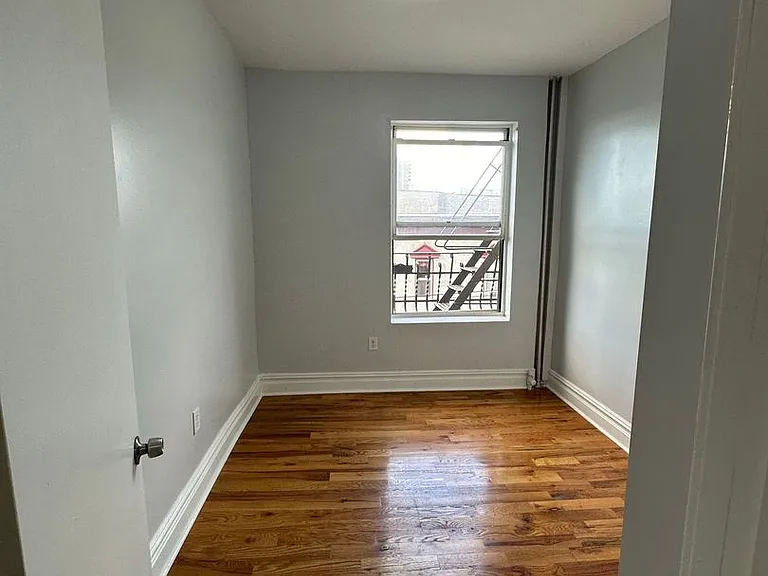 4536 Park Ave — Photo 8