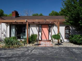 348 NW Woodland Rd, Riverside, MO 64150