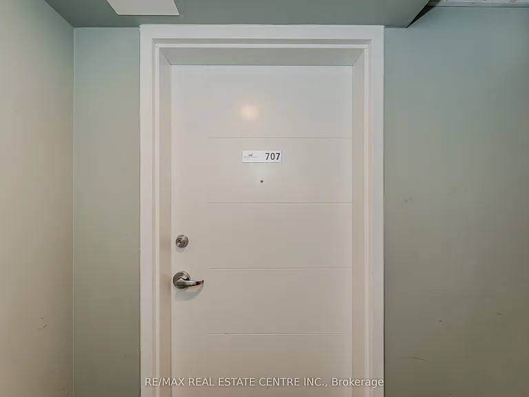 251 Hemlock St #707 — Photo 2