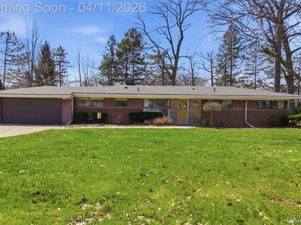 29601 Gilchrest St, Farmington Hills, MI 48334