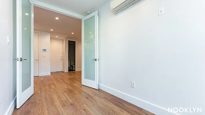 Rented by Nooklyn NYC LLC | media 46