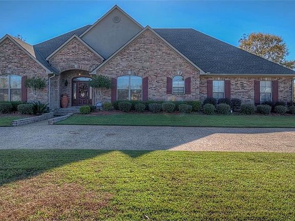 3rd image of 9965 Burgundy Oaks Dr