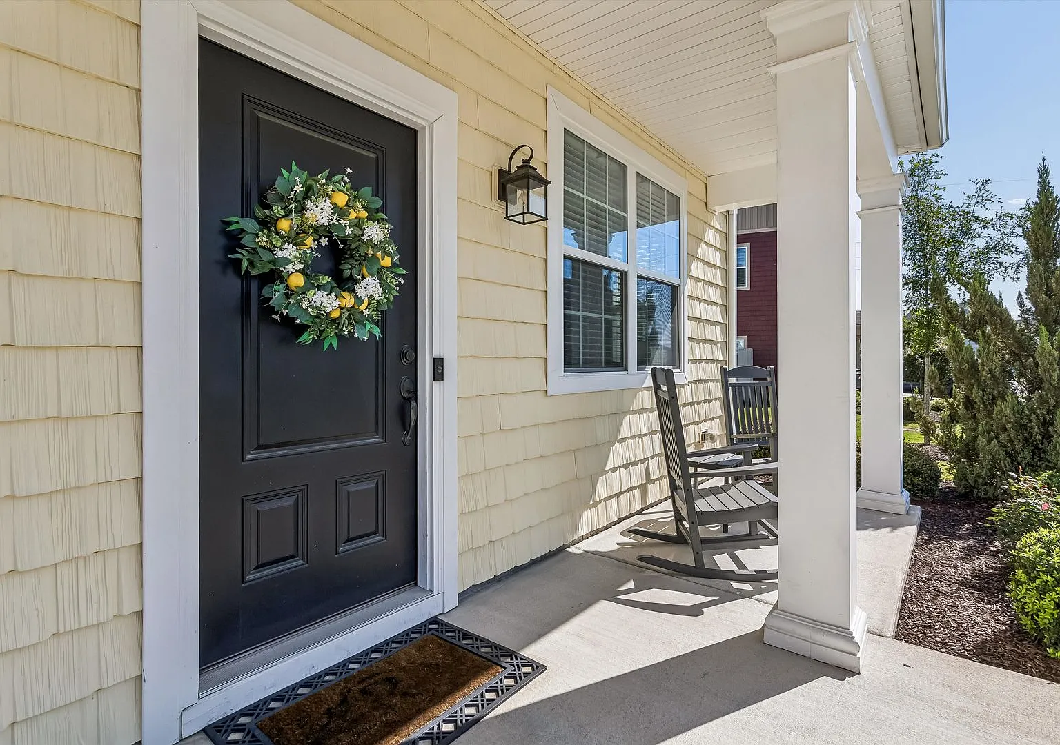 Almost NEW 5 bedroom home in Hickory Manor! Available 9/1 — Photo 4