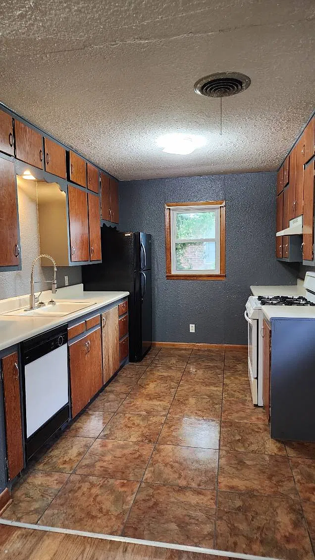 3 bed, $3,800 — Photo 4