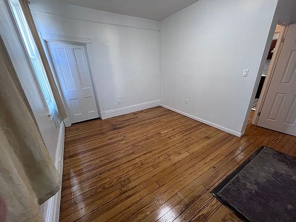 5th image of 50 Clifton Ave Floor 2