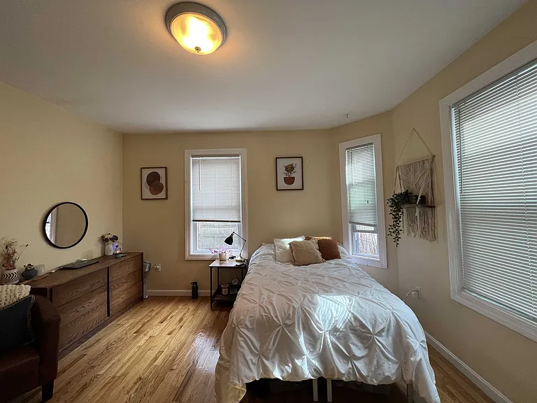 Gorham St — Photo 12