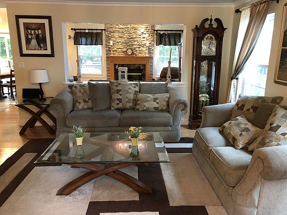 5th image of 12 Marchesi Dr