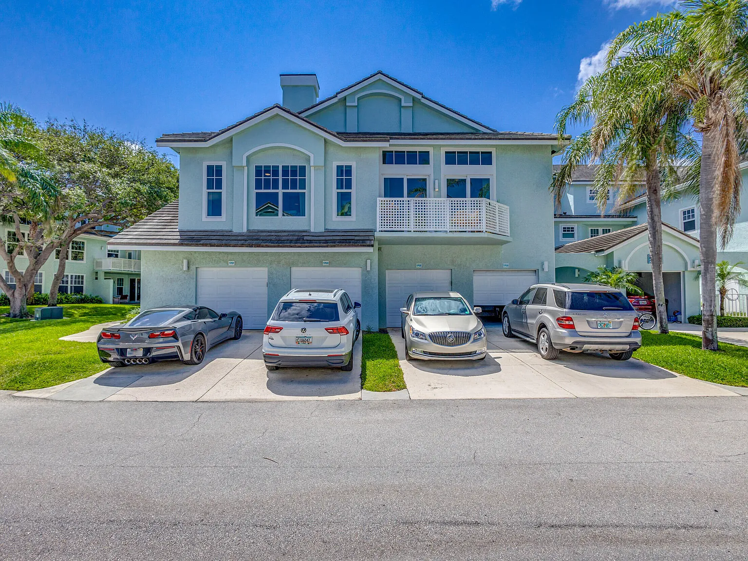 2 bed, 2.0 bath, 1263 sqft, $8,500 — Photo 4