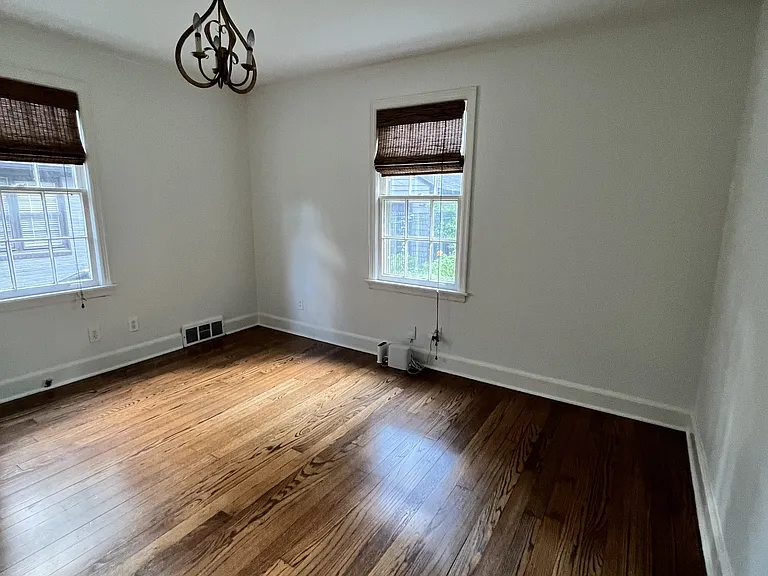 527 S Goodlett St — Photo 13