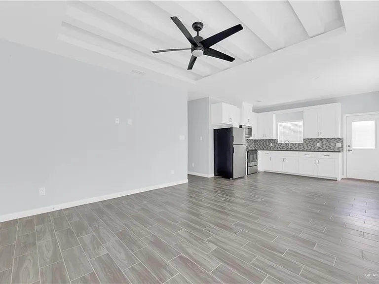 1405 San Vicente Ave #1 — Photo 4