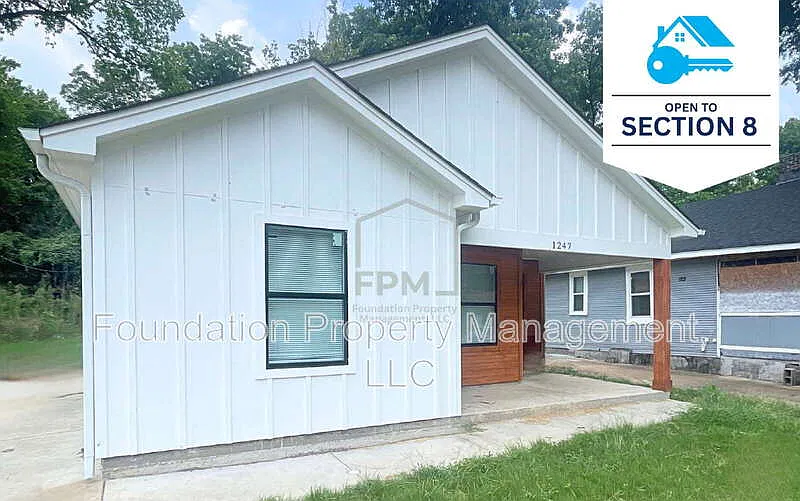 5 bed, 2.0 bath, 1921 sqft, $2,092 — Photo 1