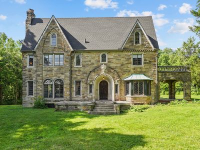 2421 W 39th St, Indianapolis, IN, 46228